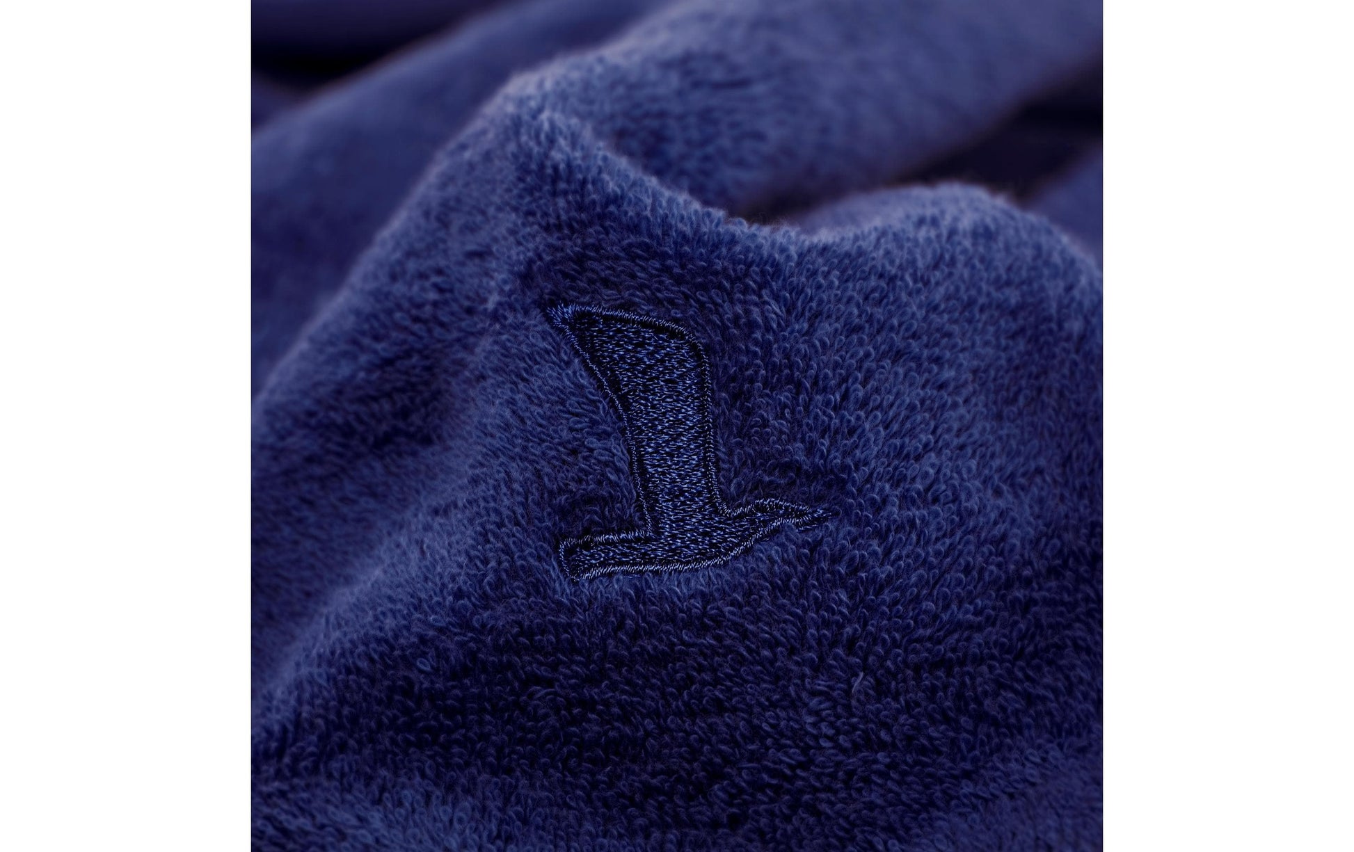 MÖVE Superwuschel Duschtuch – 80 × 150 cm – Marineblau – Baumwolle, 550 g/m² – 60 °C