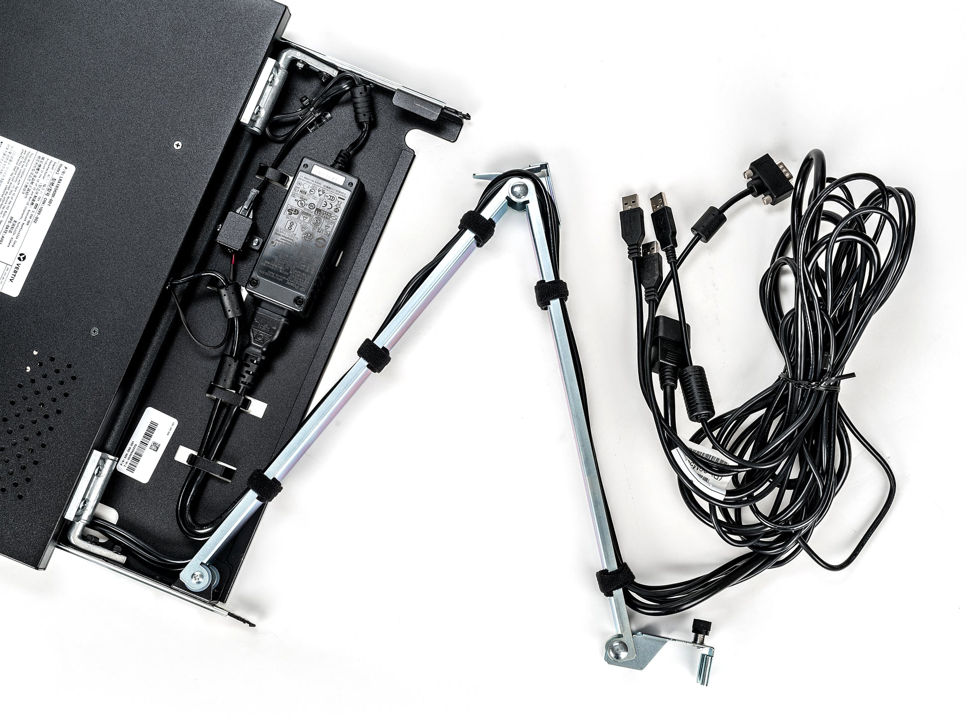 Vertiv Avocent Local Rack Access – 19", 1366 × 768