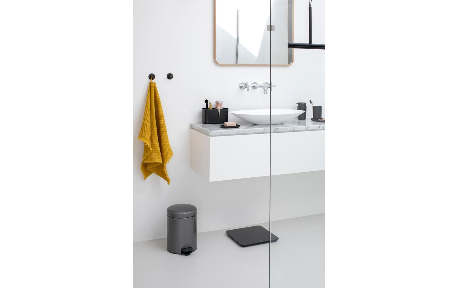 Brabantia Aufbewahrungsbox ReNew – 19,7×9,8×11 cm, Kunststoff, freistehend, Dunkelgrau