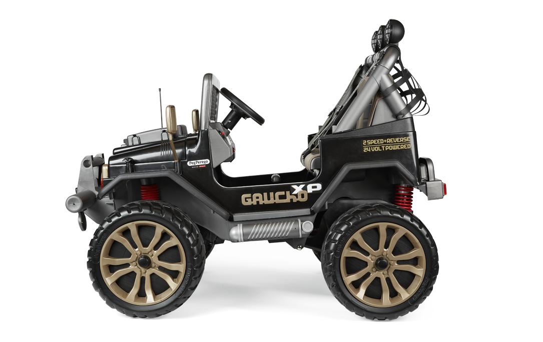 Pegperego Gaucho XP 24V Elektro-Kinderauto – 7,5 km/h – 90 × 108 × 131 cm – ab 3 J. – schwarz