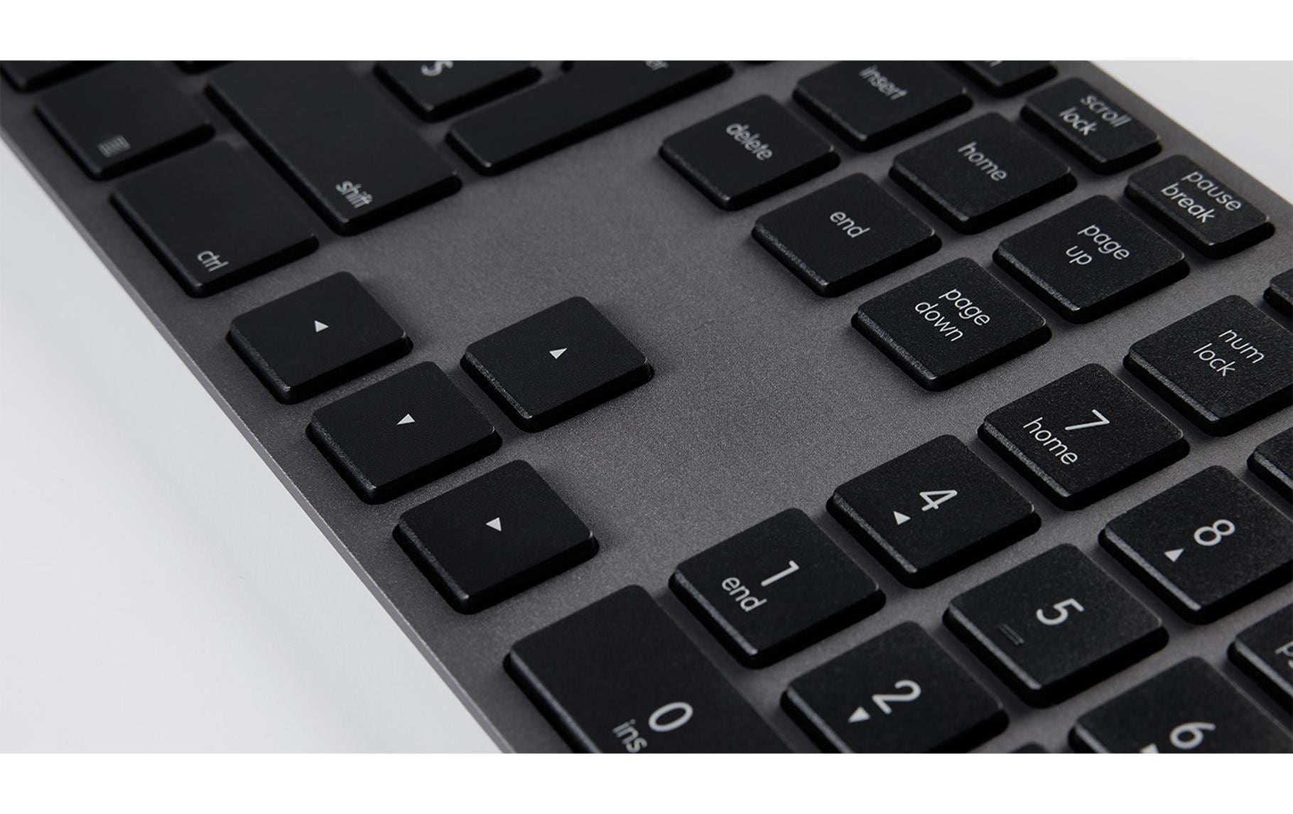LMP Tastatur, kabelgebunden (USB-A), CH-Layout (DE-CH), Fullsize (mit Ziffernblock), grau – für Windows-PCs