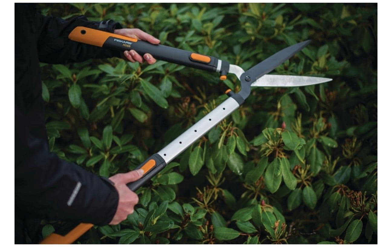 Fiskars SmartFit HS86 – Heckenschere 240 mm, Teleskop