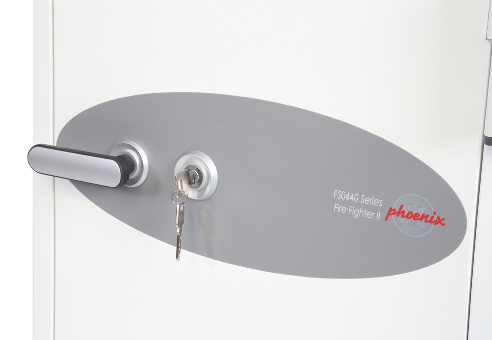 Phoenix Safe Co. Phoenix Feuerschutzbox FS0441K – Elektronik + Schlüssel – 63 l – Feuerschutz 90 min – Bodenmontage – Weiss