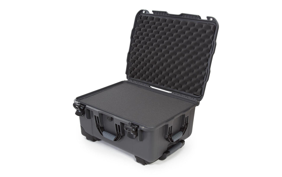 Nanuk Schutzkoffer 950 – Nylon, Graphit, 46,5 × 29,7 × 57,9 cm