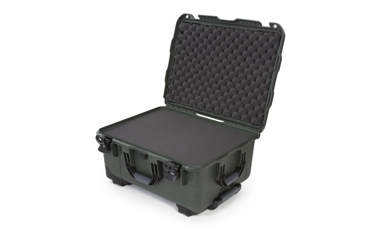 Nanuk Schutzkoffer 950 mit Schaum – Kunststoff, Olivgrün, 46,5 × 29,7 × 57,9 cm