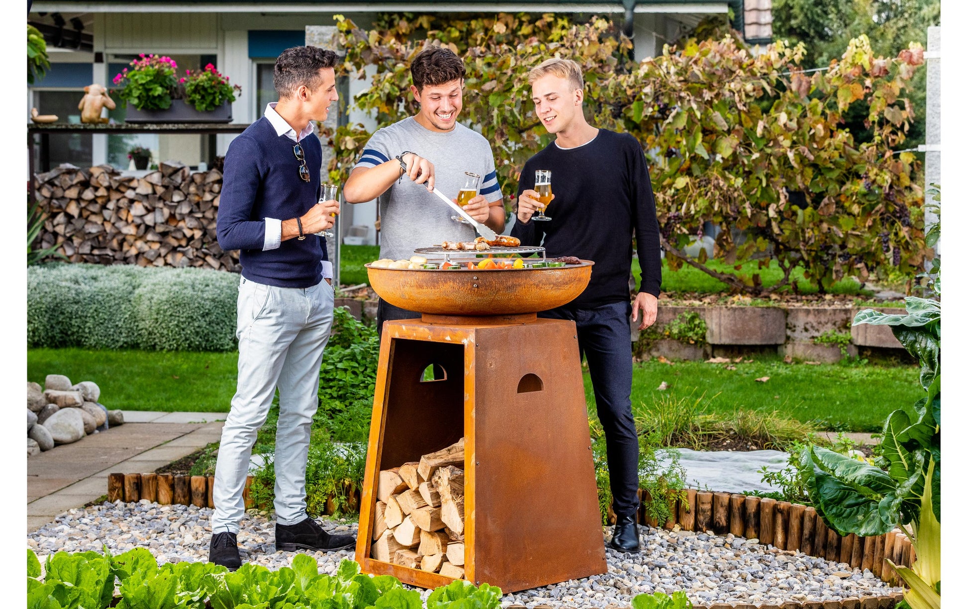 Nouvel Plancha Belize – Ø 75 cm, Höhe 107 cm, Stahl, Grillrost & abnehmbare Platte – rostbraun/edelstahl