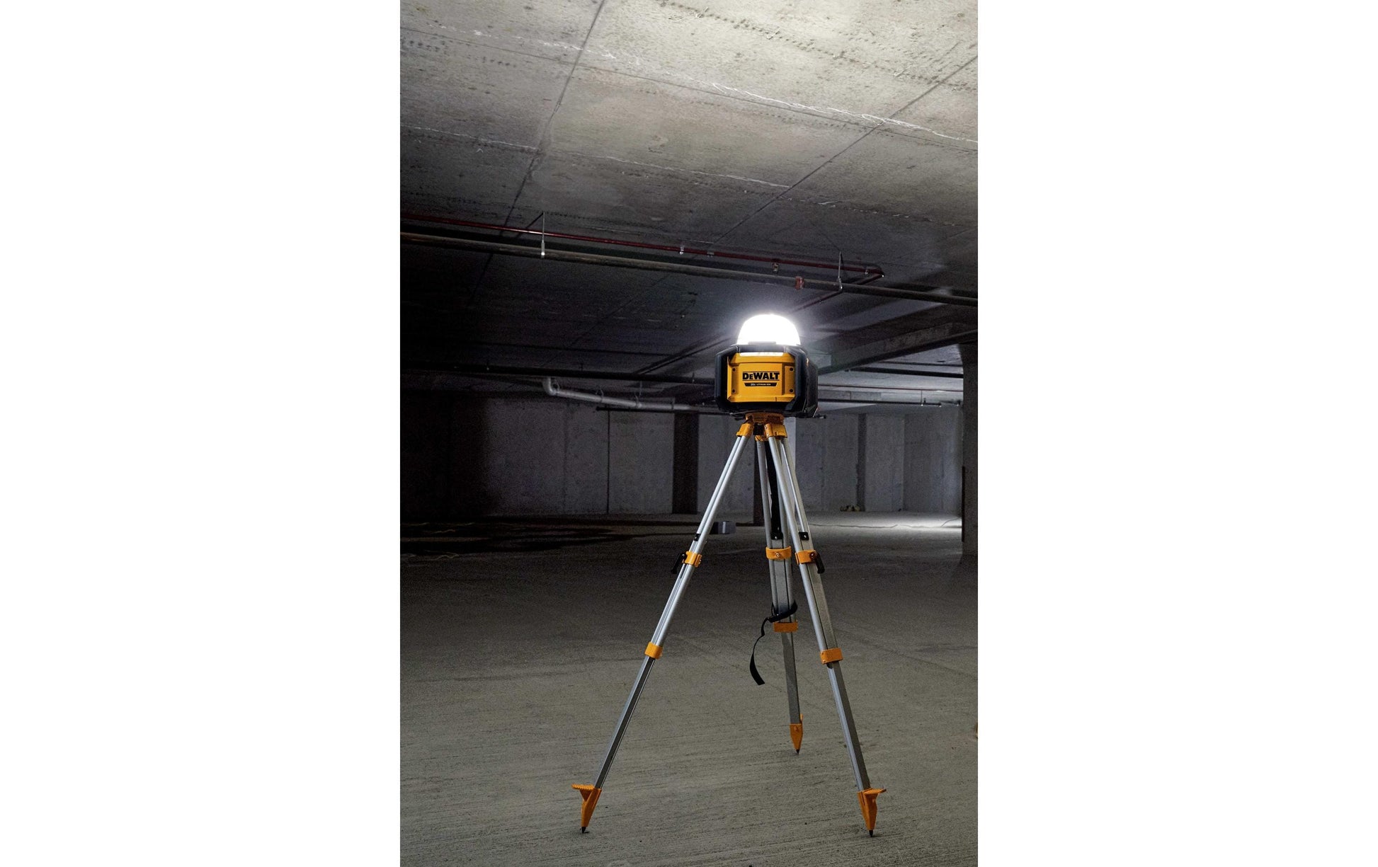 DeWalt Arbeitsleuchte – 110 lm, 18 V Akku – Gelb