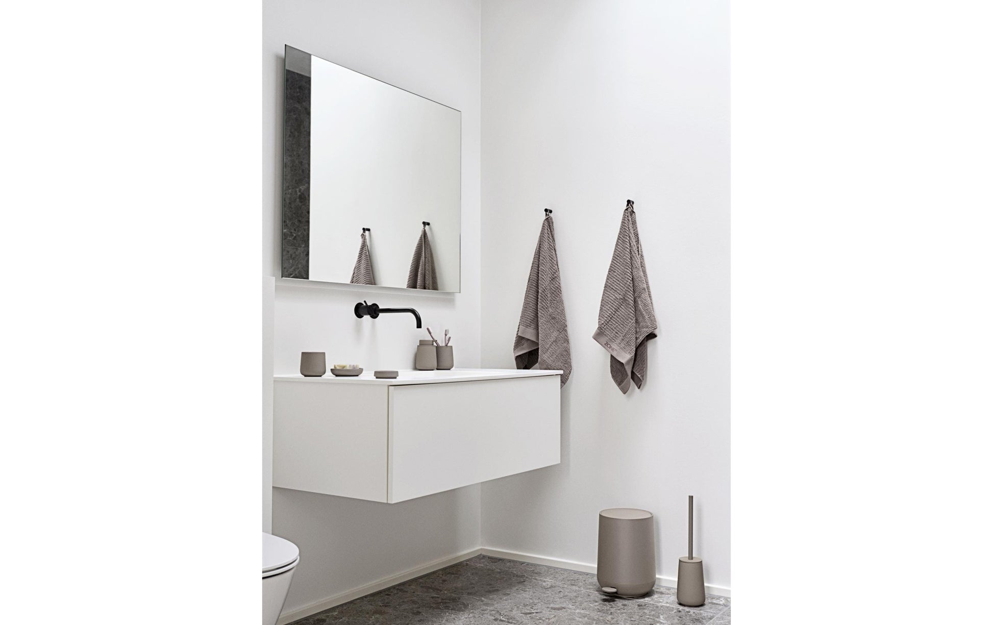 Zone Denmark Zahnbürstenhalter Nova One – 8×8×10 cm, Steingut, freistehend, Taupe