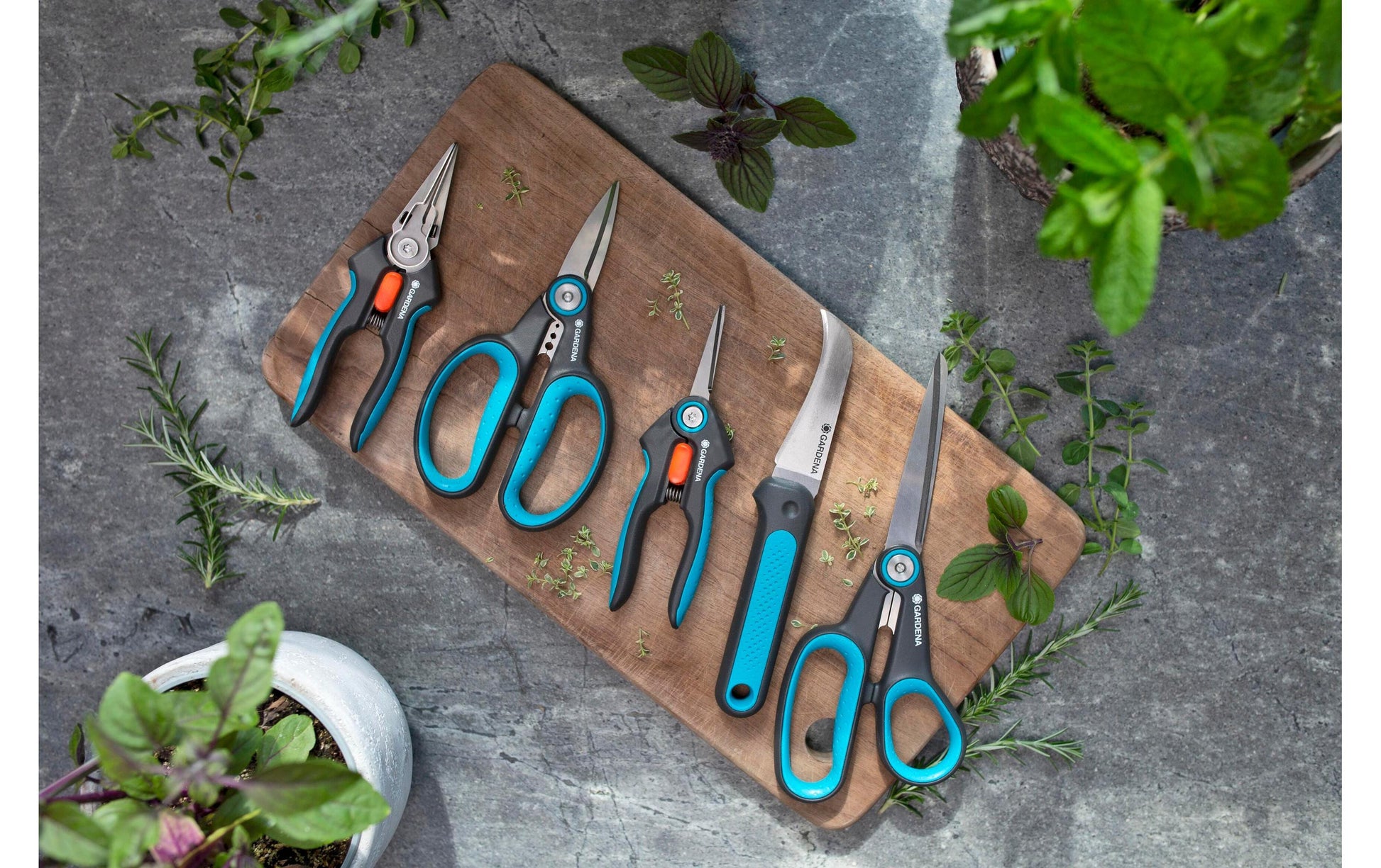 Gardena GripCut – Astschere, Schnittbreite 45 mm, Kunststoffgriff, Edelstahlklingen, Sicherheitssperre