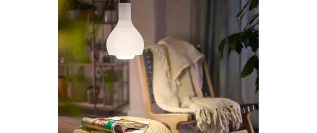 Philips by Signify Philips LED-Leuchtmittel E27 A-Form – Warmweiss 2700 K, 806 lm, 8 W – 2 Stk., Weiss