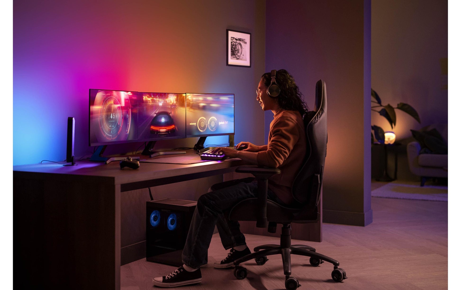 Philips Hue Lightstrip LED Play Gradient PC – Zigbee – 2'000–6'500 K – 24 W – 187,5 cm – schwarz