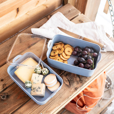 Koziol STAKK – Lunchbox 2 l, 14 × 22,8 × 10,8 cm, Biokunststoff, blau