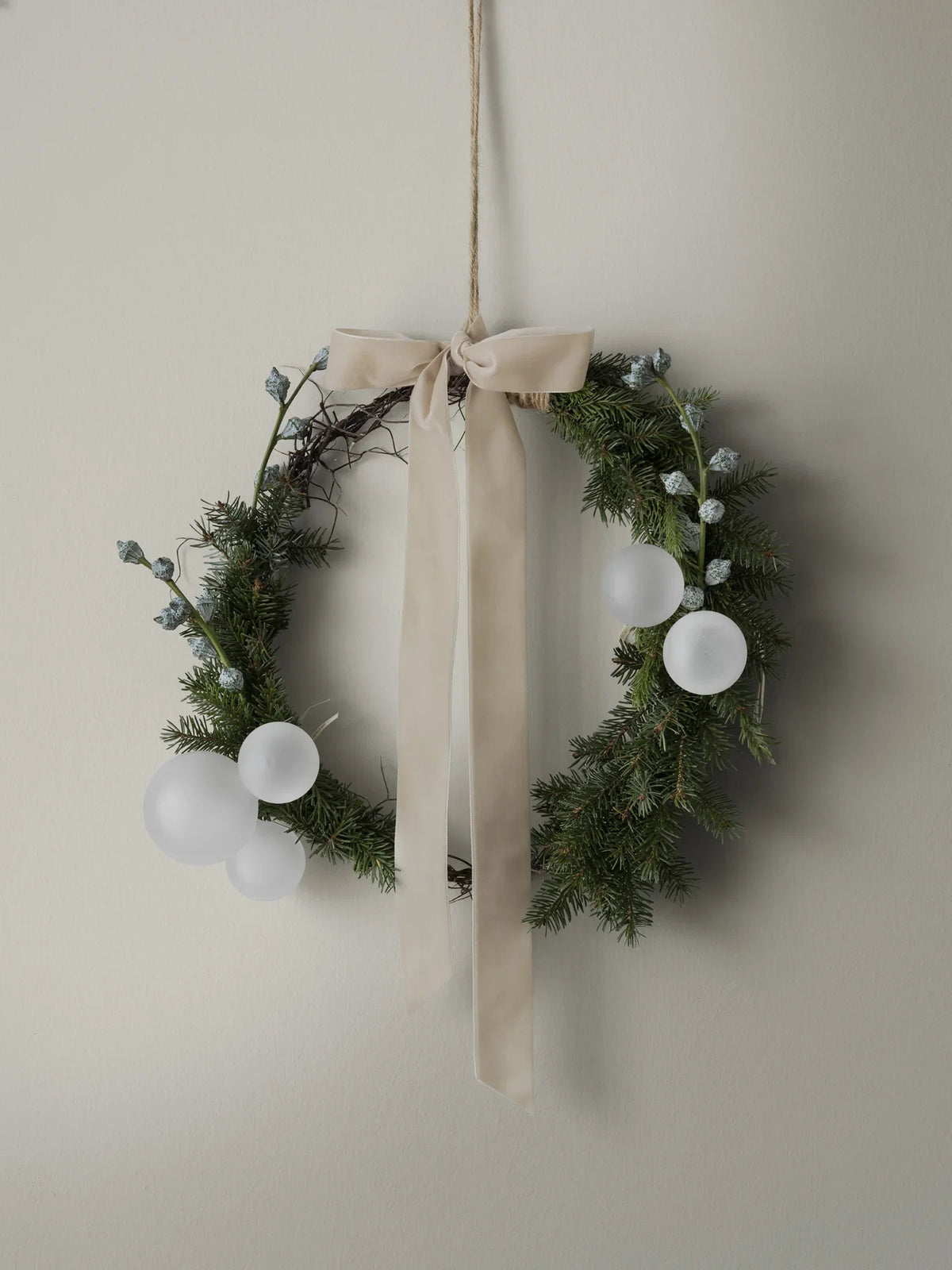 Blomus Weihnachtskugel – Ø 7 × 8 cm, 4-teilig – Glas & Polyester, mehrfarbig