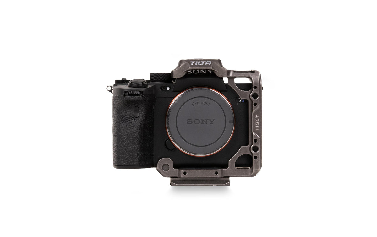 Tilta TA-T18-HCC Half Camera Cage – Aluminium, 94,1 × 105 × 52 mm, 95 g – für Sony a7S III – Grau