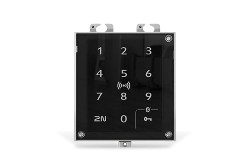2N Zutrittsleser Access Unit 2.0 – 108 × 45 × 131 mm, schwarz, IP54