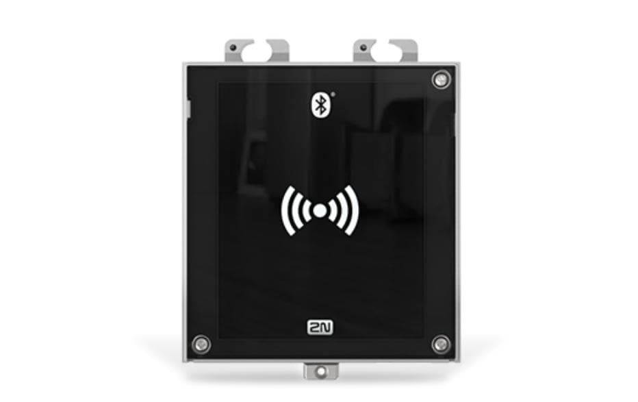 2N Access Unit 2.0 – 108 × 45 × 131 mm, schwarz, IP54