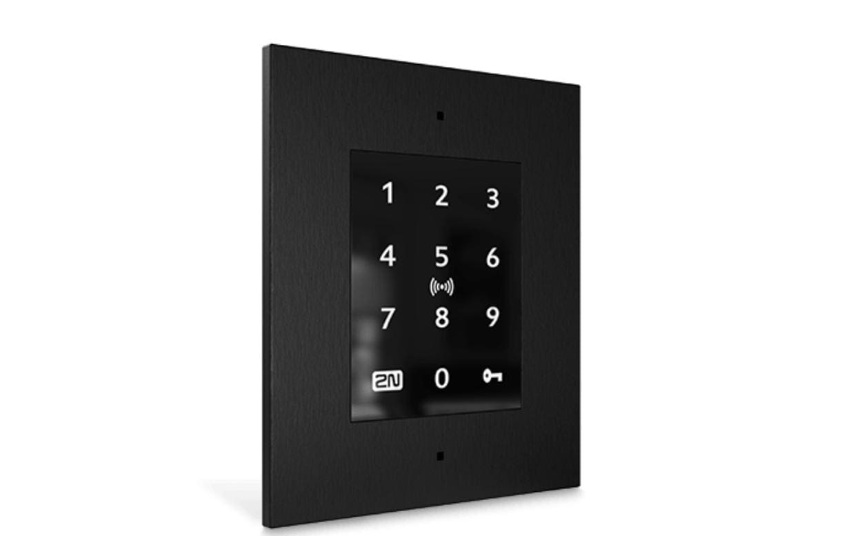 2N Zutrittsleser Access Unit 2.0 Touch – 108×45×131 mm, schwarz