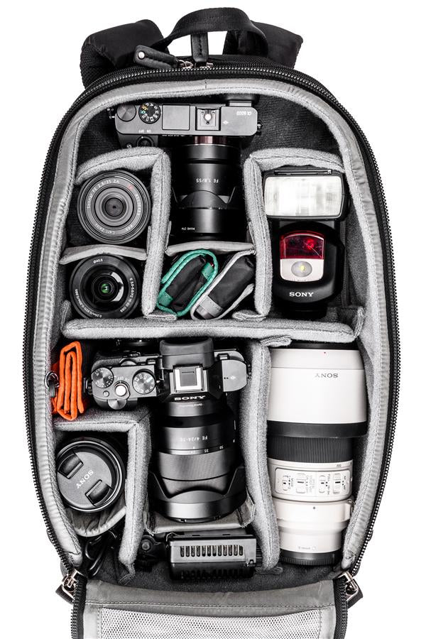 Think Tank Urban Approach 15 Rucksack – Nylon – Schwarz – für MILC, Notebook bis 38,1 cm (15") – Regenhülle