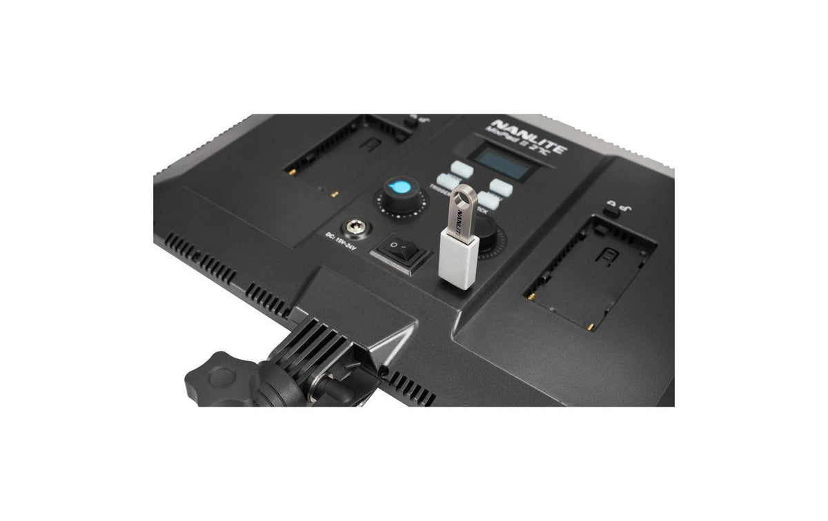 Nanlite LED-Panel MixPad II 27C – 410 × 450 × 120 mm – 36 W, dimmbar, 2700–6500 K, CRI 95, schwarz