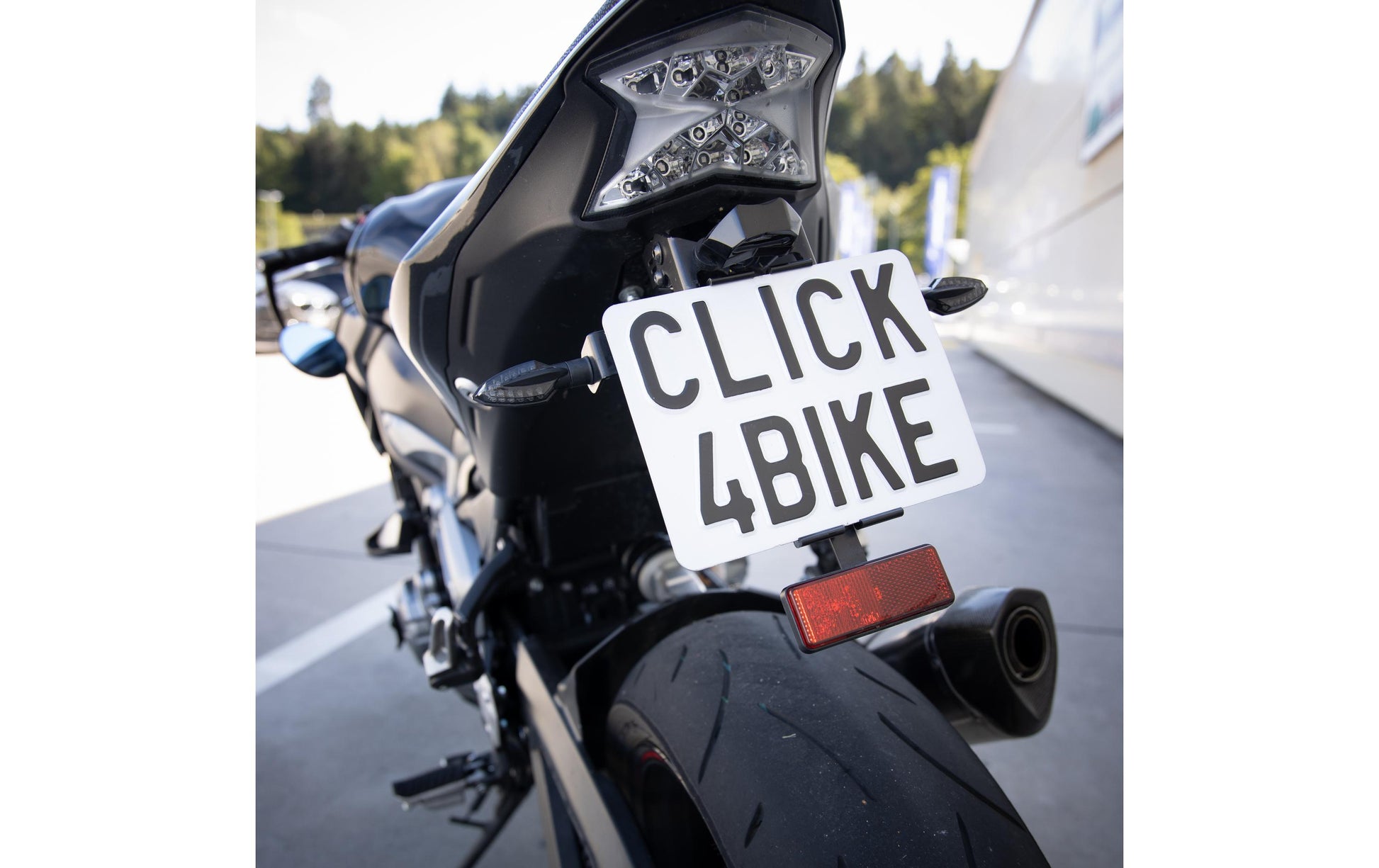 21CARS Wechselrahmen – für Motorrad – Klicksystem – schwarz – Kunststoff – 1 Stk.