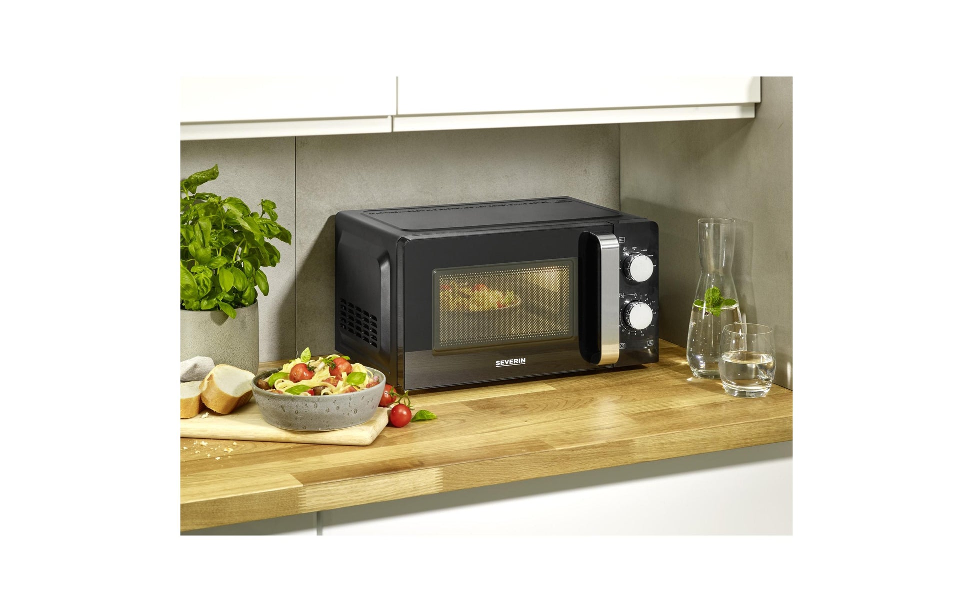 Severin Solo-Mikrowelle MW7886 – 17 l – 700 W – Schwarz