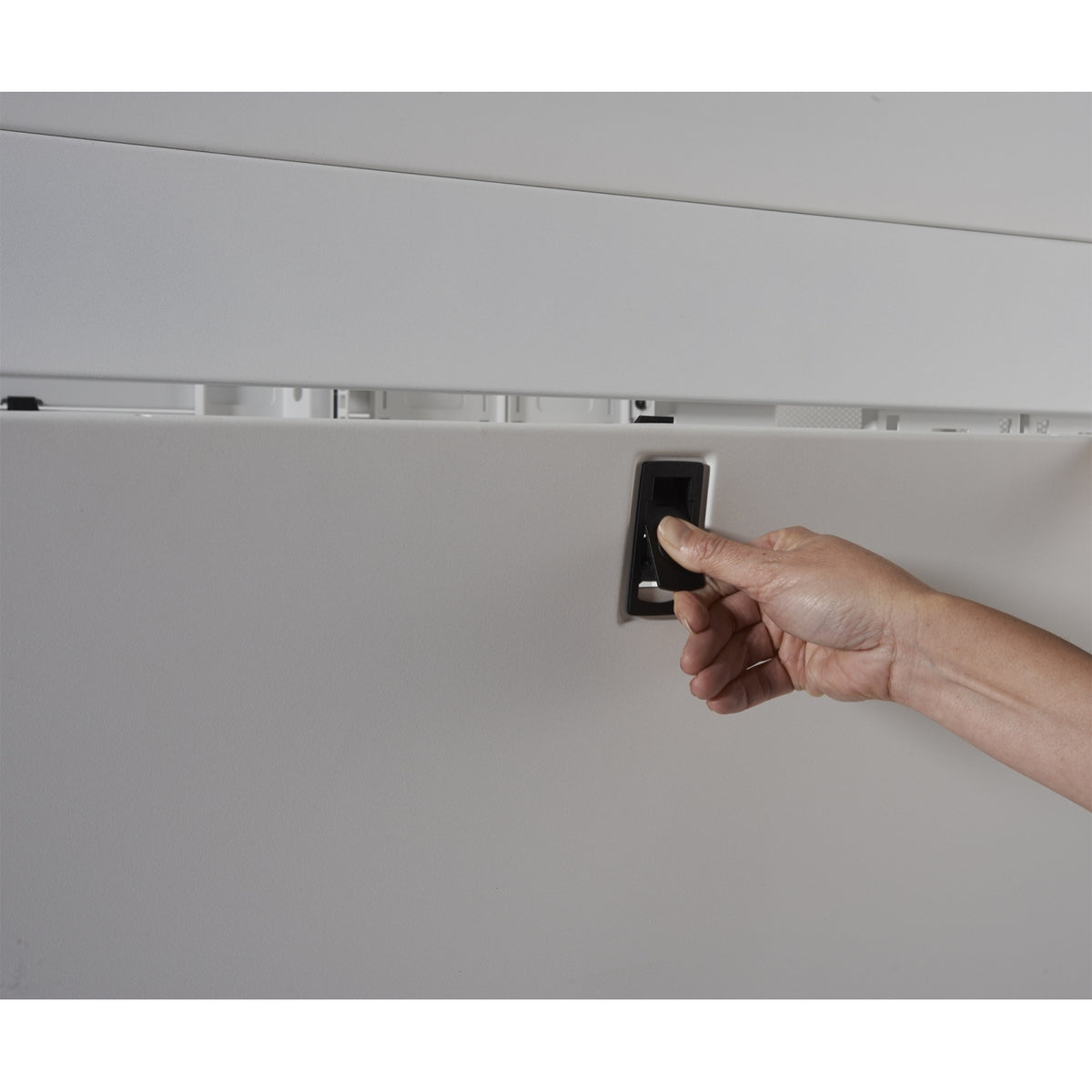 APC NetShelter SX – 19" Netzwerkschrank 48U, IP20, 750 × 1200 × 2258 mm, weiss