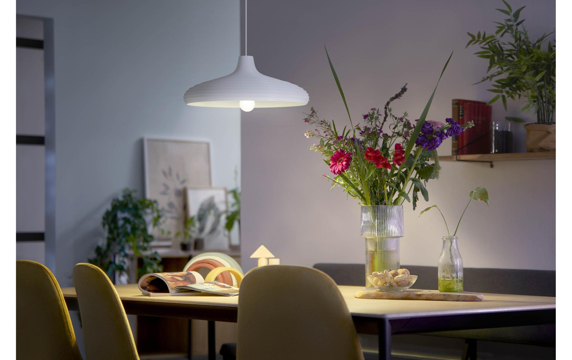 Philips by Signify Philips LED-Leuchtmittel E27 A60 – Neutralweiss 4000 K, 1095 lm, 5,2 W – 1 Stk.