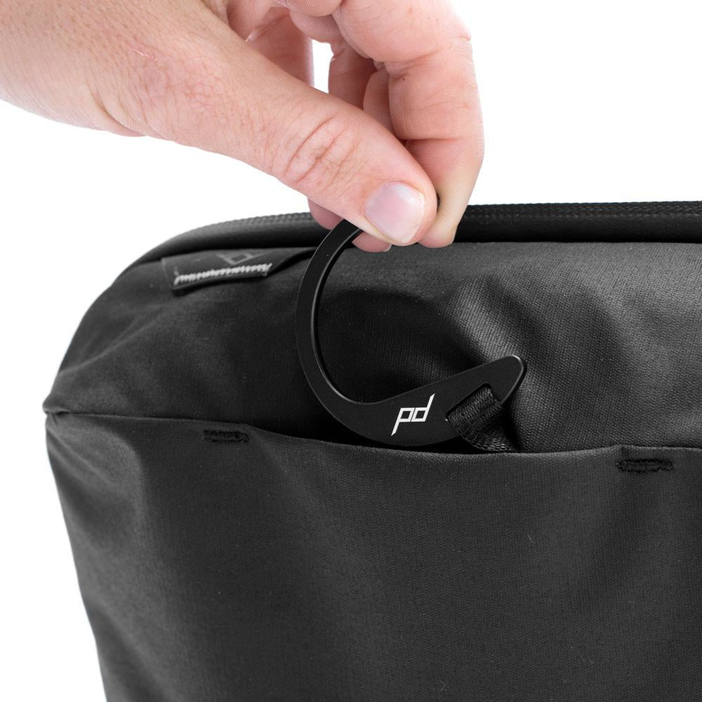 Peak Design Kulturbeutel Wash Pouch – wasserfest, PFAS-frei, mit Aufhänger – 2,5 l – schwarz