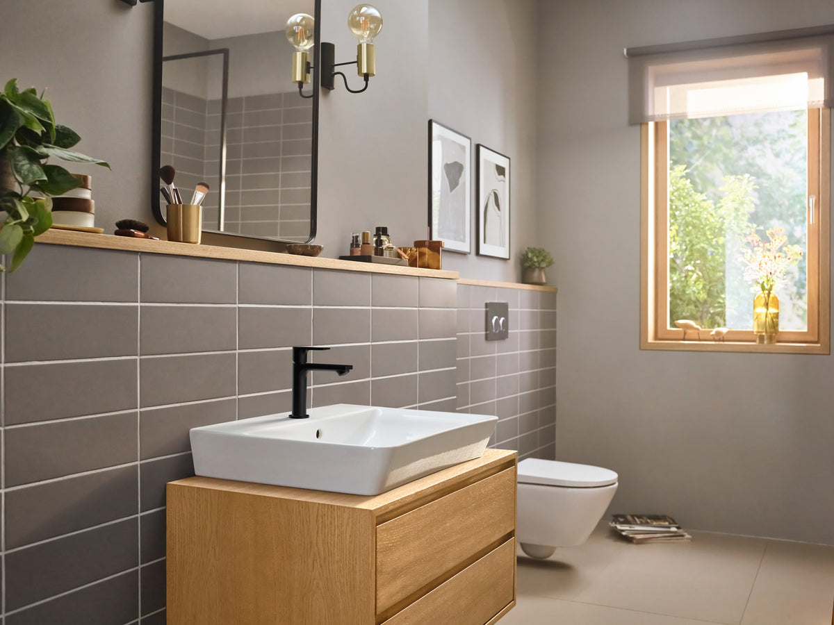 Hansgrohe Badebatterie Rebris E 110 – Einhebelmischer, Kunststoff/Messing/Metall, Schwarz matt