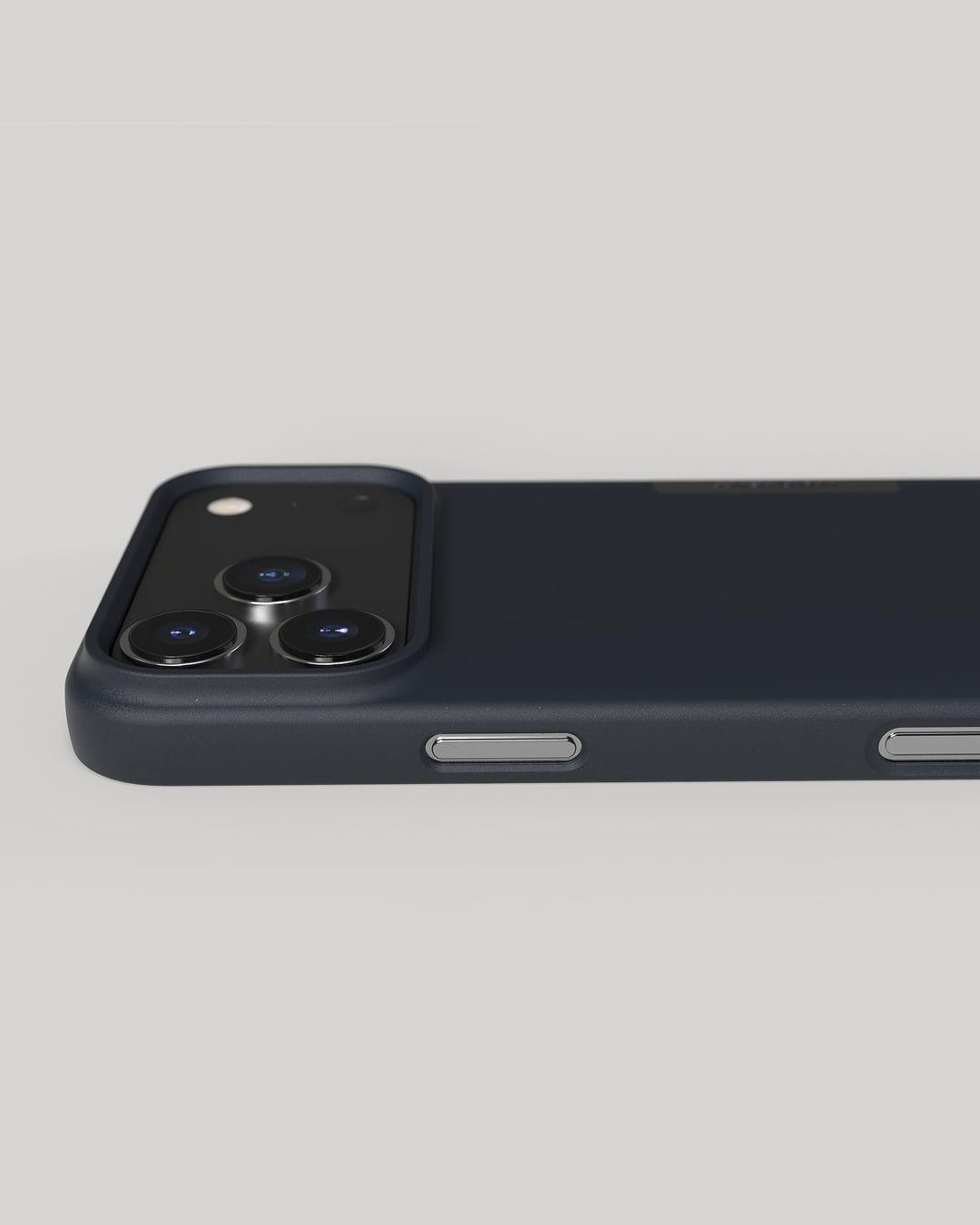 Nudient – Backcover Thin – für Apple iPhone 17 Pro Max – dunkelblau – MagSafe-kompatibel