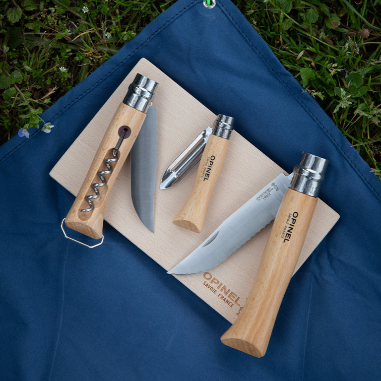 Opinel 5-teiliges Messerset, Edelstahlklingen, Holzgriff, inkl. Schneidebrett