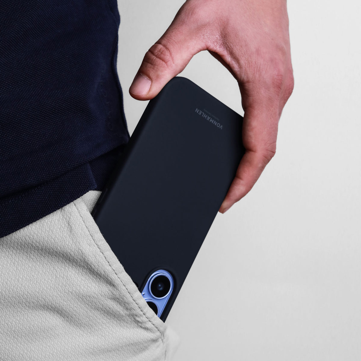 Vonmählen Backcover – für Apple iPhone 17 – dunkelblau – Silikon – MagSafe-kompatibel