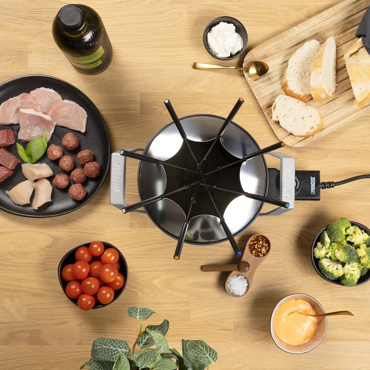Princess Fondue Premium 173100 – Aluminiumguss, 1,5 l, 8 Gabeln, elektrisch – schwarz/Edelstahl