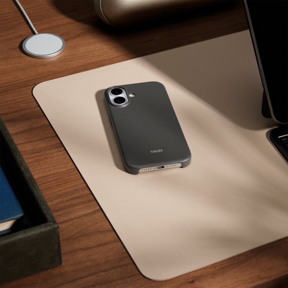 Apple Backcover – für Apple iPhone 17 – dunkelgrau – PC – MagSafe-kompatibel, mit Kameraschutz