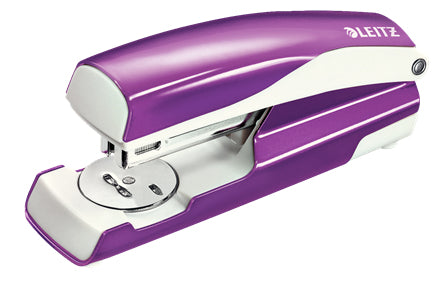 Leitz NeXXt 5502 WOW – Hefter, 30 Blatt, für 24/6, 26/6, Oberlade, Klammernentferner, Einlegetiefe 38 mm, violett