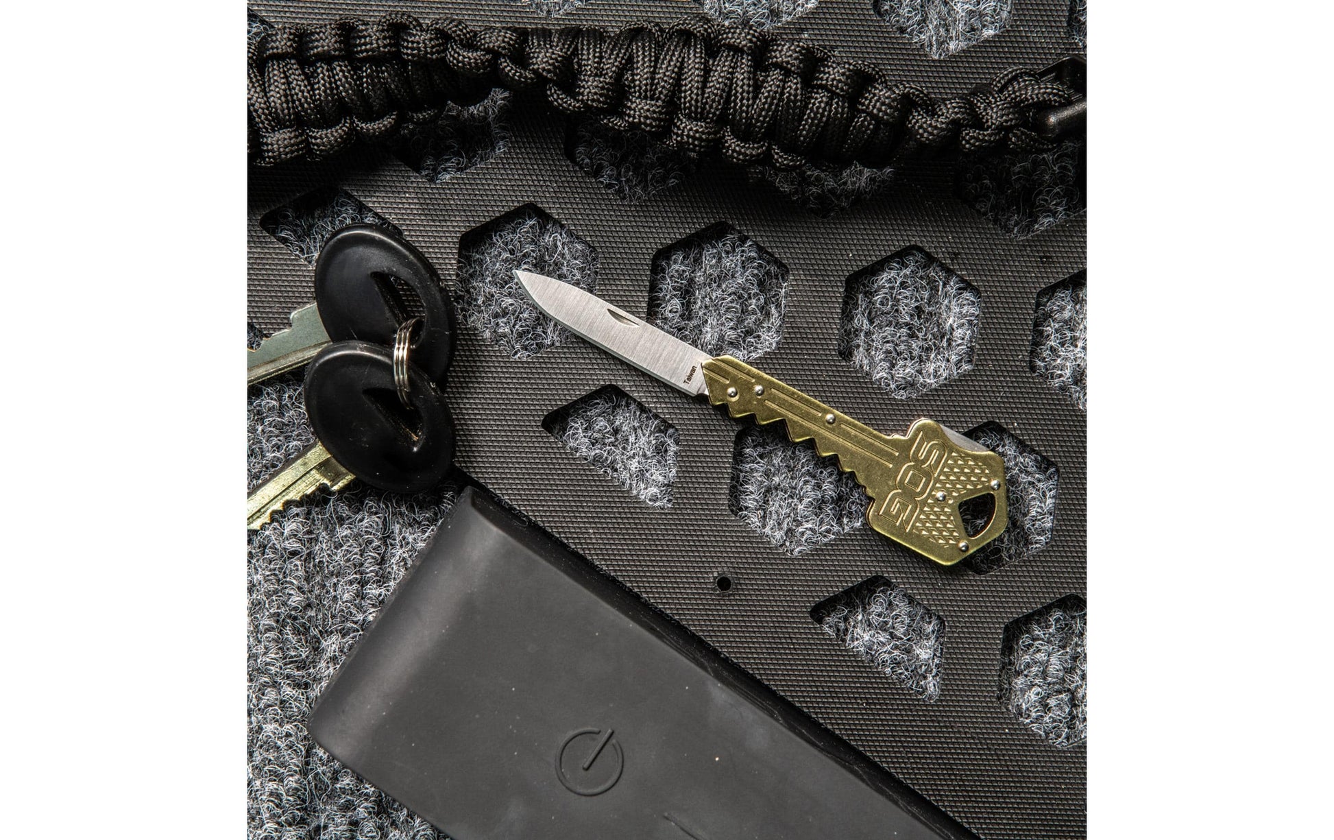 SOG KEY102-CP Schlüsselmesser – Klingenlänge 38 mm, Gesamtlänge 102 mm