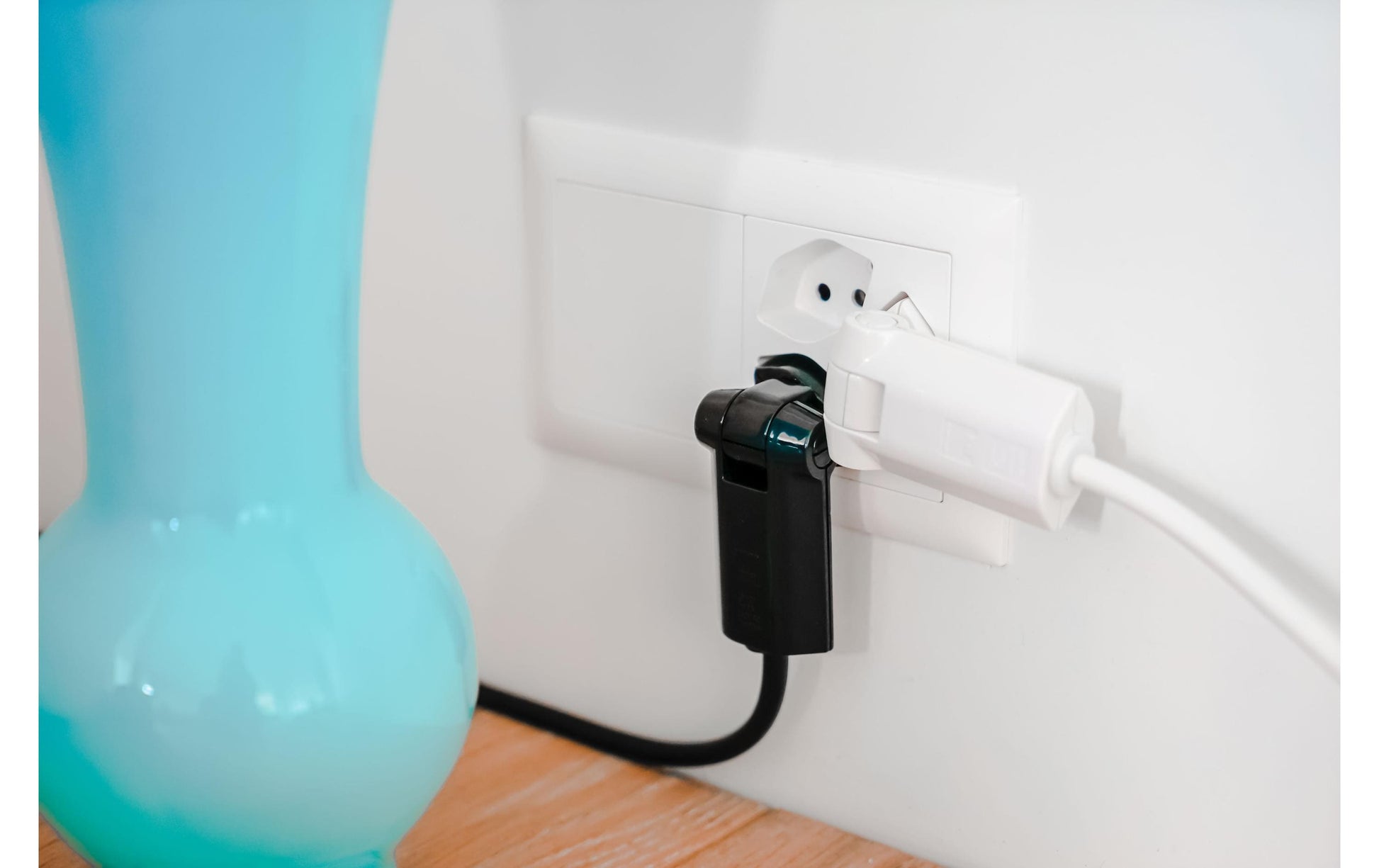 Max Hauri AG Max Hauri SAFETY-LINE Steckdosenleiste – 5× T13, 2× USB-C 20 W, 5 m, mit Schalter, schwarz