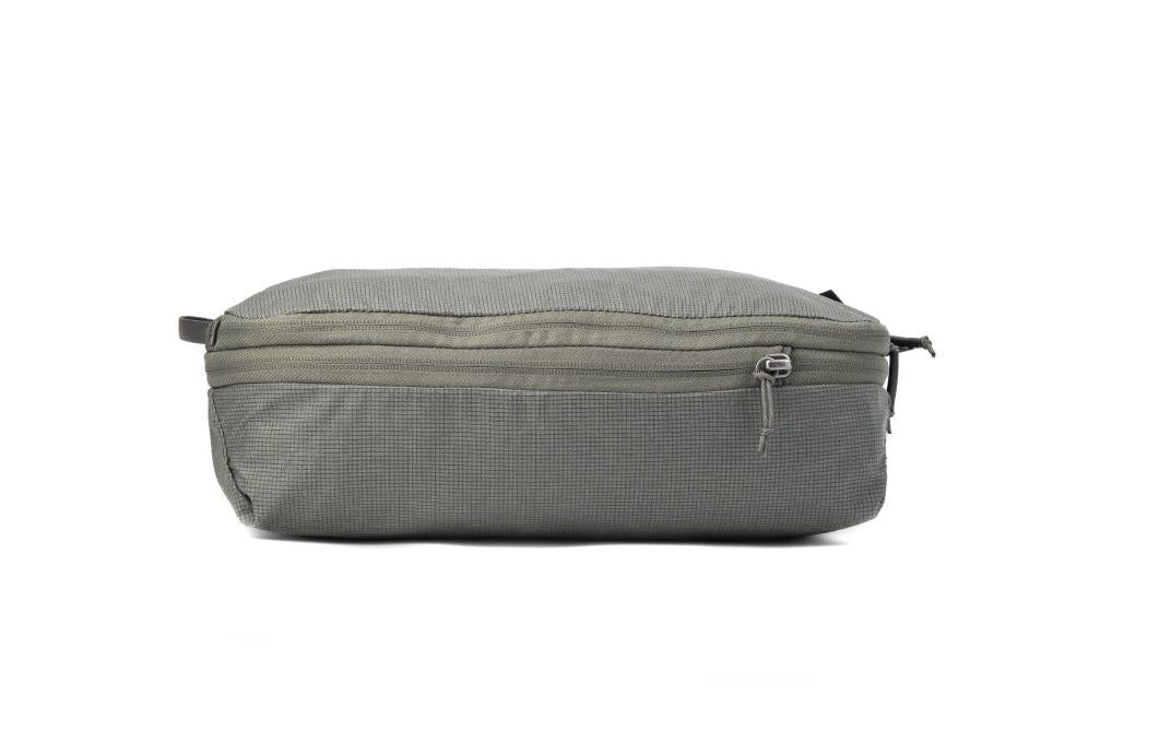 Peak Design Packing Cube Medium Sage – PFAS-frei, 18 l – 32×32×8 cm – grüngrau