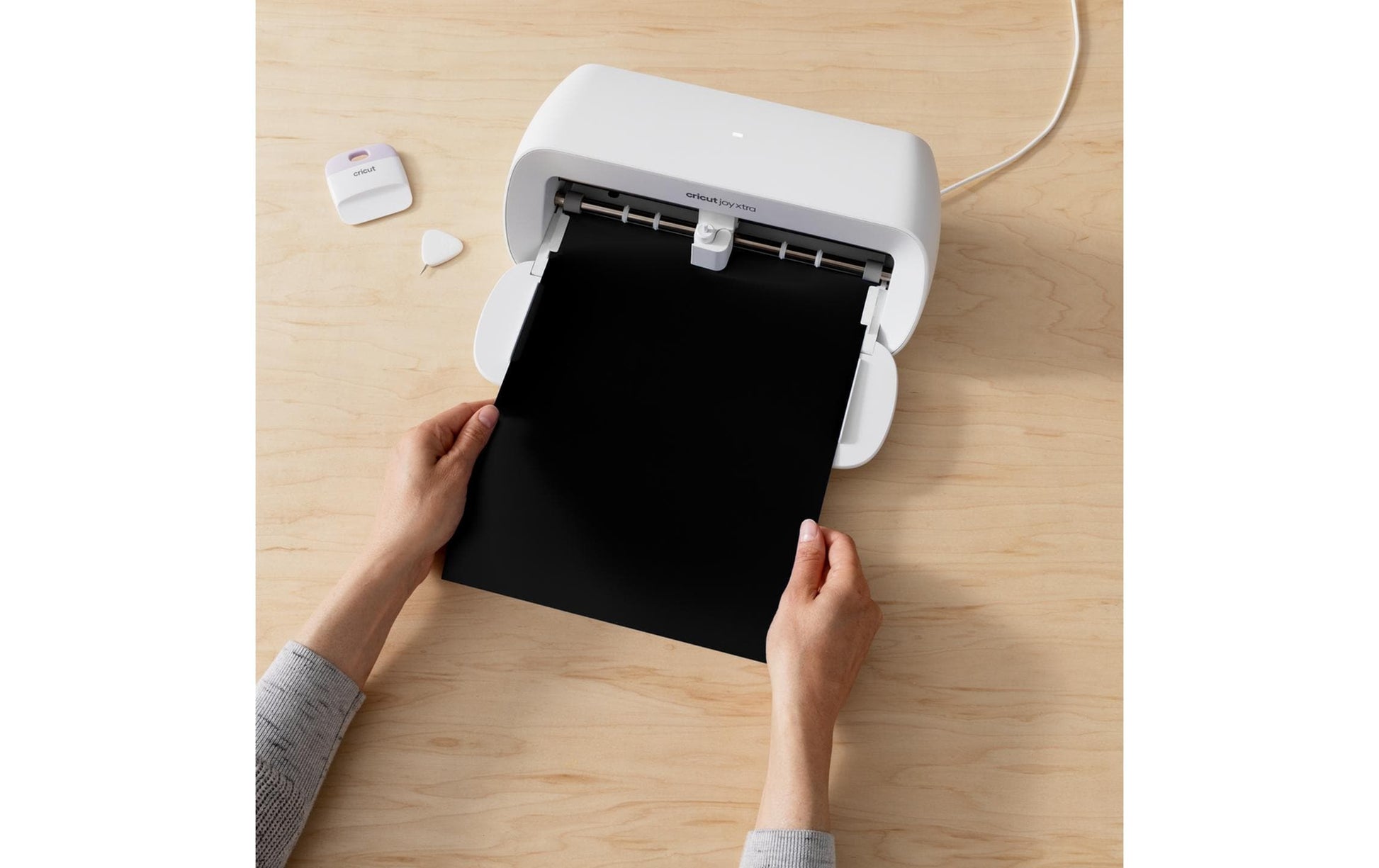 Cricut Aufbügelfolie – 3 Stück – Weiss, Schwarz und Rot – 241 × 305 mm – für Cricut Joy Xtra Schneideplotter