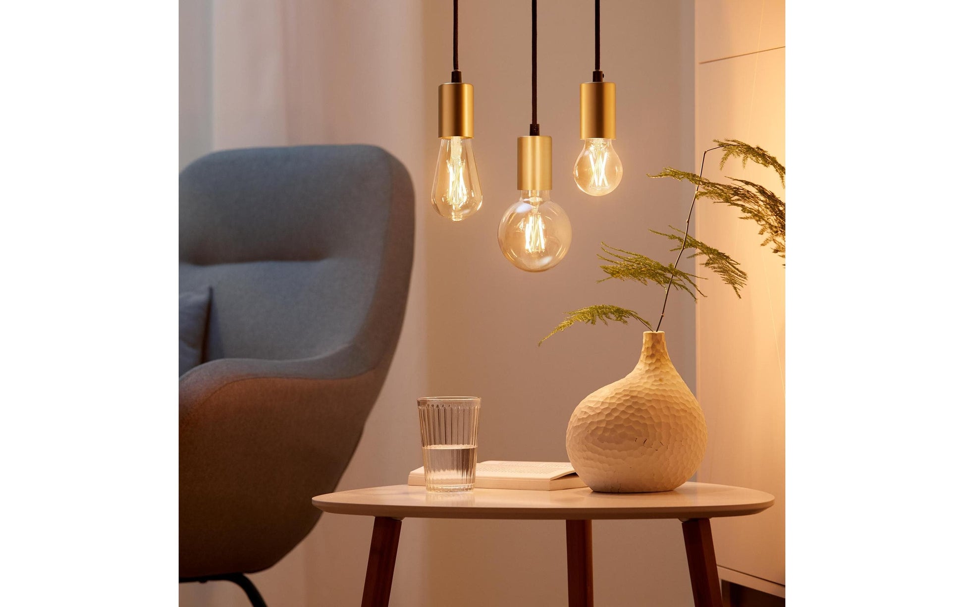 WiZ Smart-Leuchtmittel E27 ST64 – Einstellbares Weiss 2700–6500 K, 806 lm, 7 W, WLAN/Bluetooth, Matter – 1 Stk.