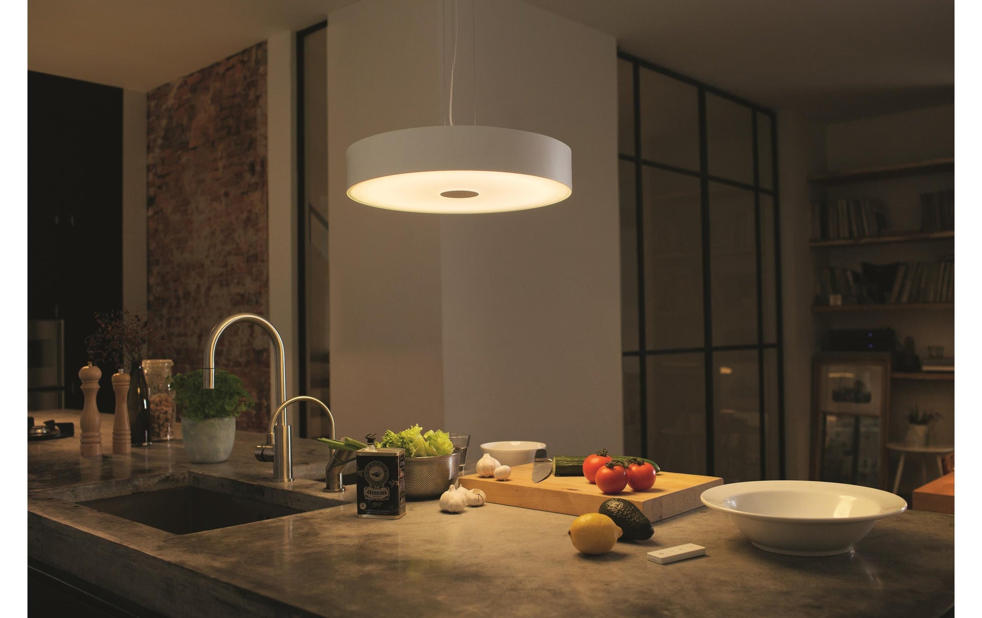 Philips by Signify Philips Hue Pendelleuchte Fair – 2750 lm, 25 W, 2200–6500 K, dimmbar, Bluetooth, für Hue Bridge, weiss
