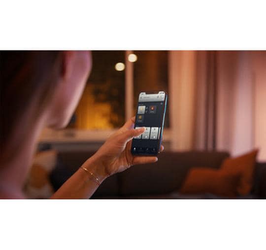 Philips by Signify Philips Hue Smart-Leuchtmittel E27 Weiss – 806 lm, 2700 K, App-Steuerung, dimmbar – 4er-Pack