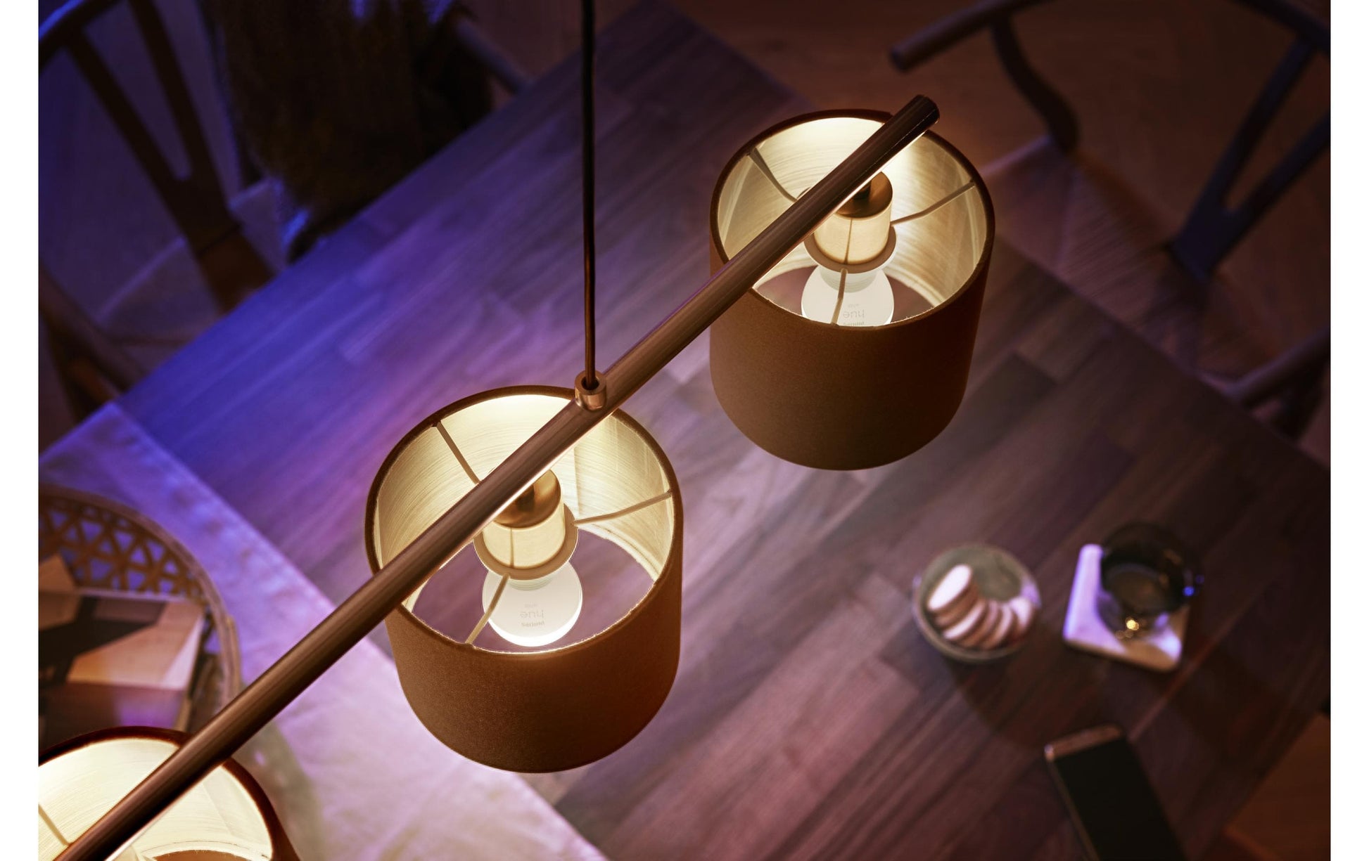 Philips by Signify Philips Hue Smart-Leuchtmittel E14 – 470 lm, 2700 K, App-Steuerung, dimmbar