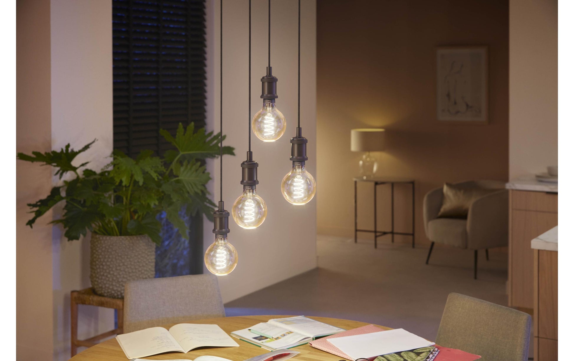 Philips by Signify Philips Hue Smart-Leuchtmittel E27 White Ambiance – 550 lm, 2200–6500 K, App, dimmbar – 1 Pack