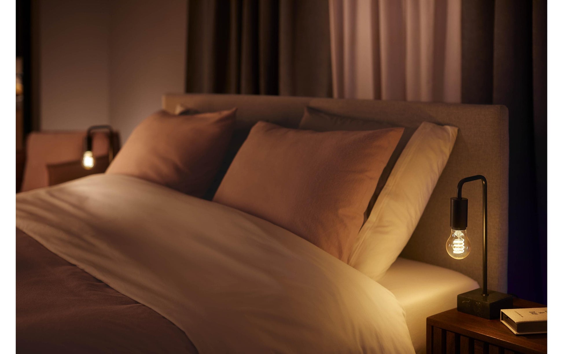 Philips by Signify Philips Hue Smart-Leuchtmittel E27 White Ambiance – 550 lm, 2200–6500 K, App-Steuerung, Bluetooth, dimmbar – E