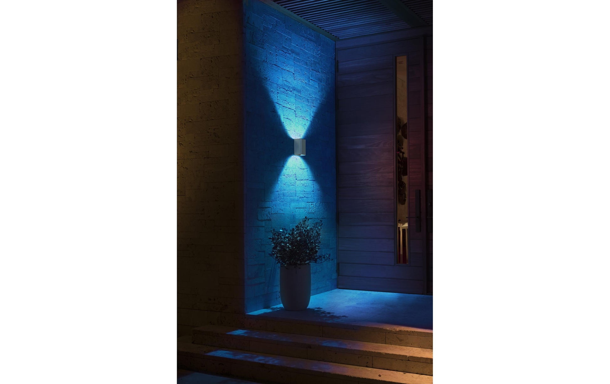 Philips by Signify Philips Hue Aussenwandleuchte – IP44 – Netzbetrieb – ZigBee, Bluetooth – dimmbar – Silber – Edelstahl