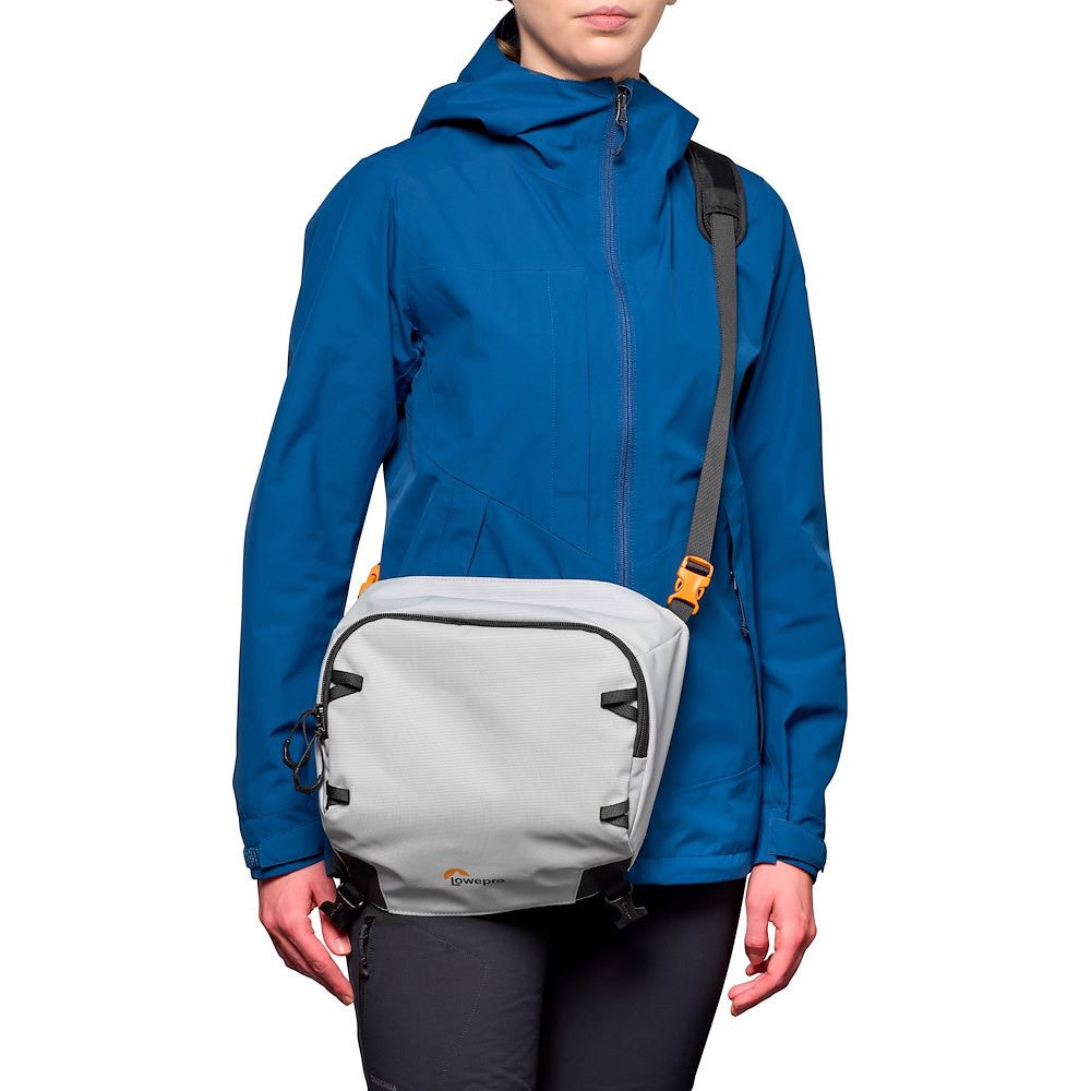 Lowepro PhotoSport Pro III Kamerucksack – 57 l, für DSLR/CSC mit montiertem 70–200 mm f/2.8 und andere