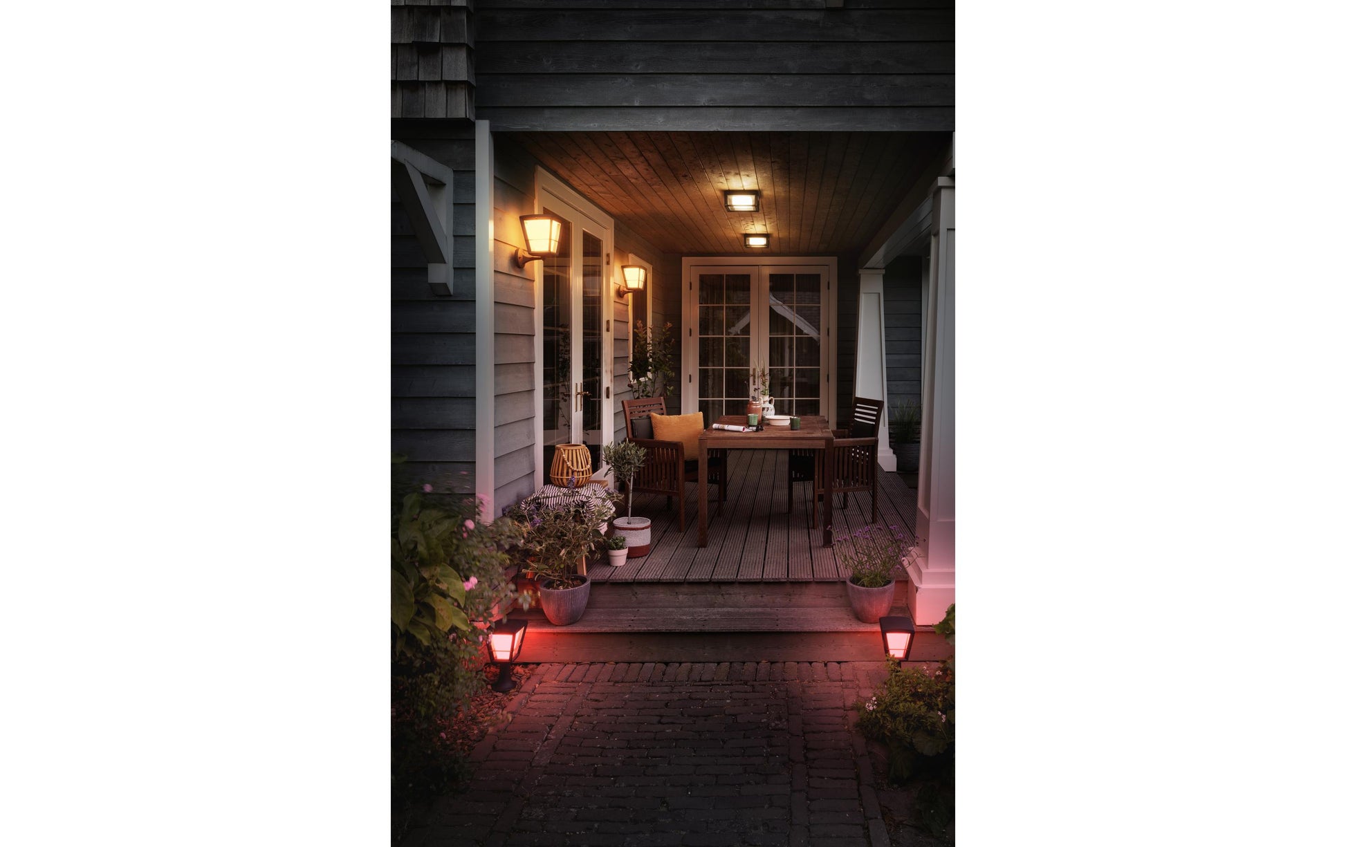 Philips by Signify Philips Hue Aussenwandleuchte – 19,4×30,1 cm – 1150 lm, 15 W – RGB, 2000–6500 K – IP44 – Netzbetrieb – Zigbee