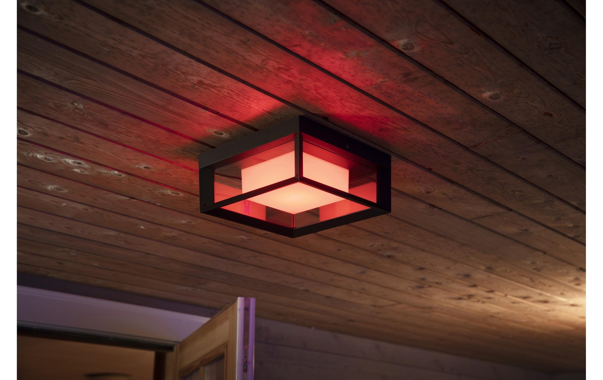 Philips by Signify Philips Hue Aussenwandleuchte – 26×26 cm – 1150 lm, 15 W – Warmweiss, 2000–6500 K – IP44 – Netzbetrieb