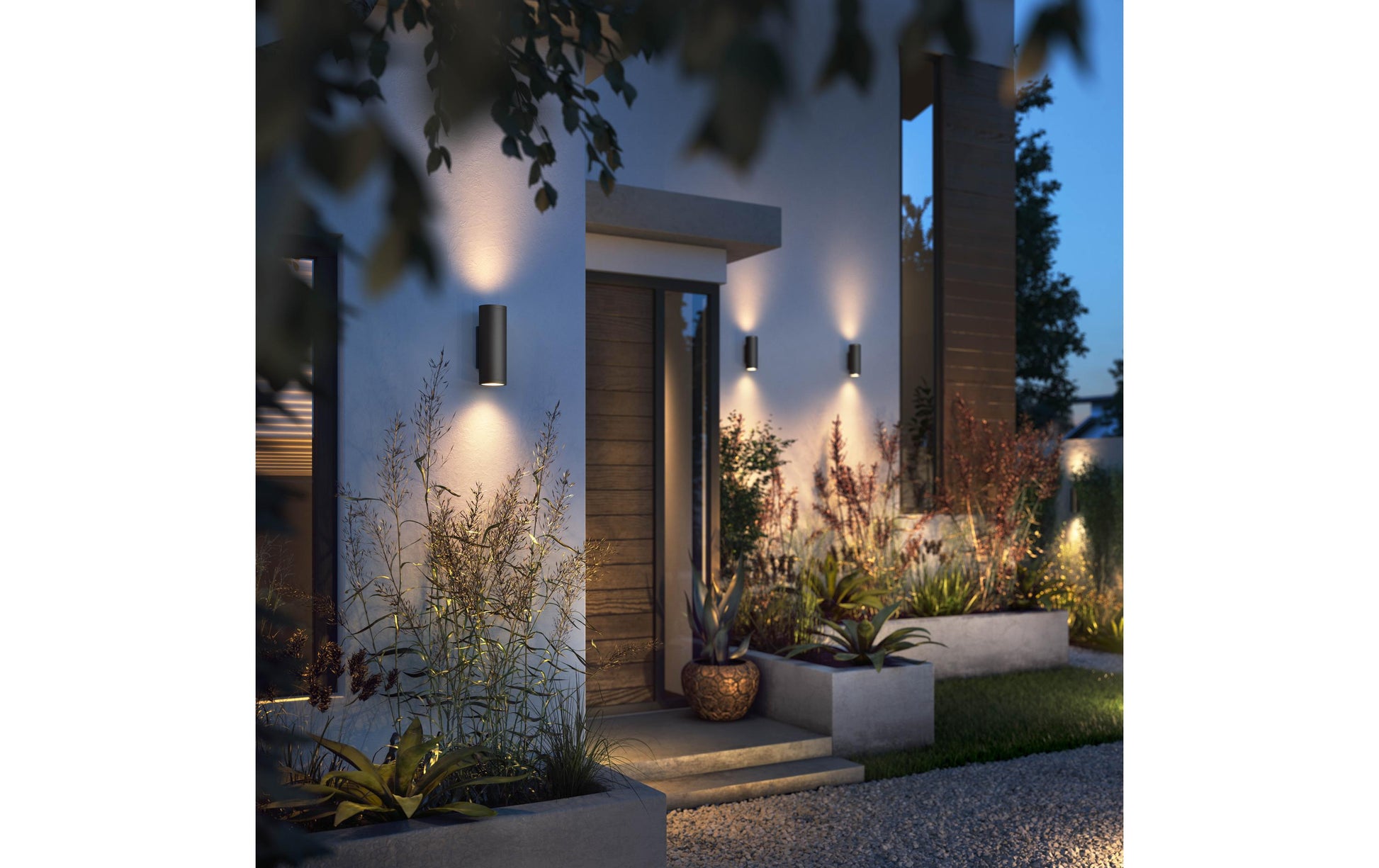 Philips by Signify Philips Hue Aussenwandleuchte – RGBW, 2000–6500 K – IP44 – Netzbetrieb – für Hue Bridge – Schwarz